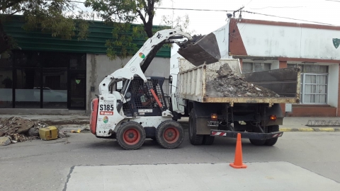 Municipio realiza trabajos para pavimento e higiene urbana 