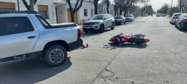 Accidente de tránsito en Almirante Brown y Mariano Moreno