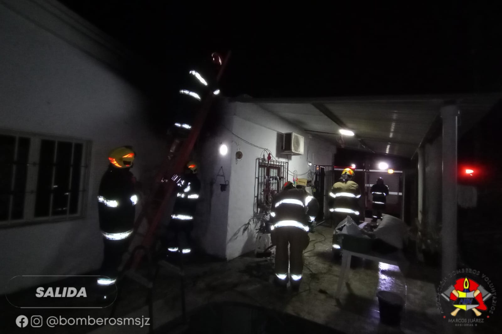 Incendio en el calefactor de una vivienda en Almirante Brown al 1300