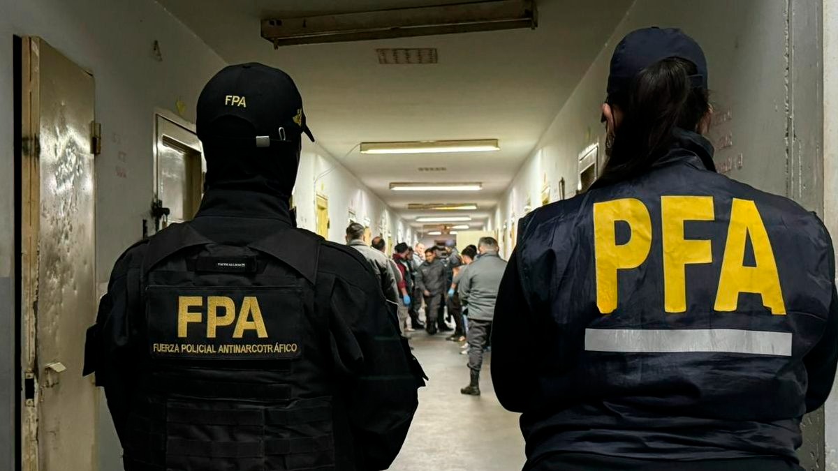 Detienen a seis integrantes de la FPA por faltante de drogas