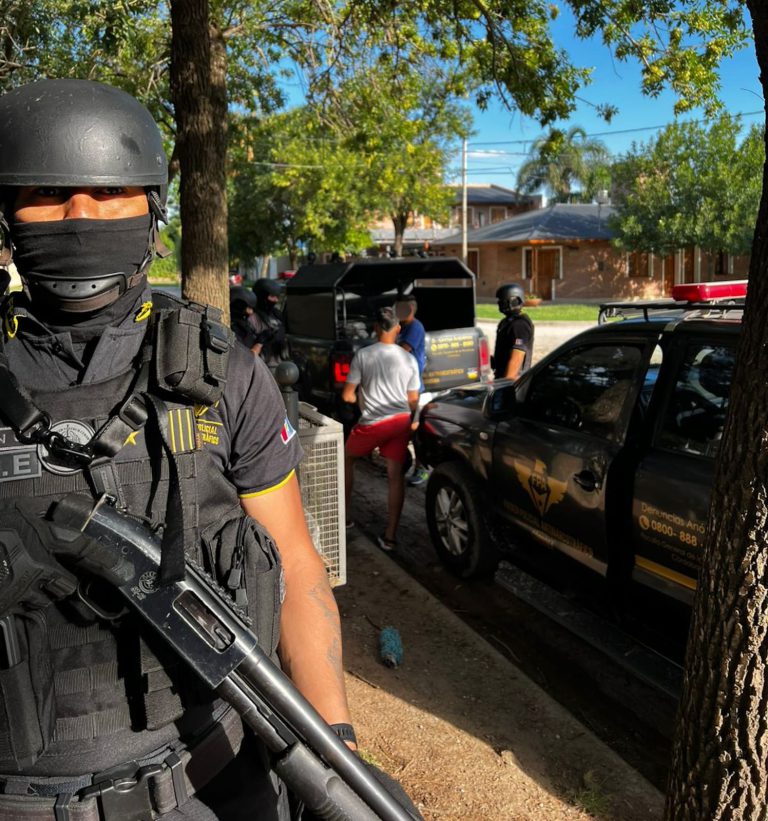 FPA secuestró cocaína y detuvo a una persona en el barrio de Villa Argentina 