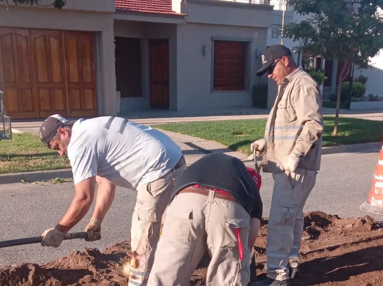 Bacheo en San Martín y mantenimiento intensivo en barrios y espacios verdes