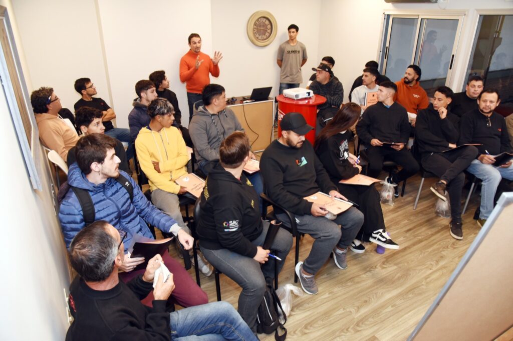 20 son los participantes del nuevo curso de soldadura en Marcos Juárez