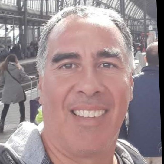 Servicios Urbanisticos trabaja hoy con la motoniveladora en Villa Argentina