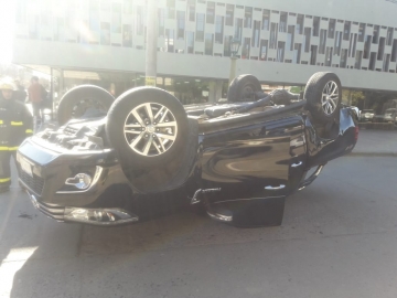 Leones:  chocaron una camioneta y un automóvil sin lesionados
