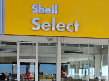 Apertura de la nueva estación de servicios Shell en la autopista