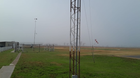 Una densa niebla sobre Marcos Juárez con visibilidad reducida a menos de 800 metros