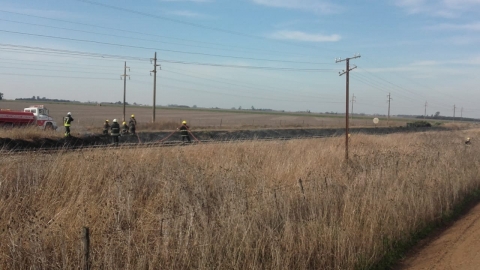 Incendio de campo entre Armstrong y Cañada de Gómez