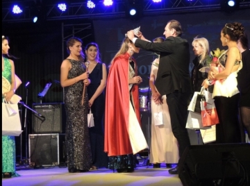 Lara Rossit, representando a Argentina, es la nueva reina de Marcos Juárez