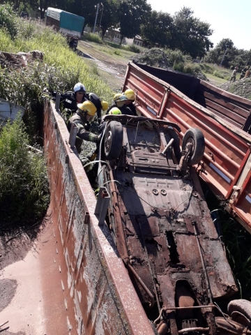 Bomberos de Armstrong campeones del desafío de habilidades en Gálvez