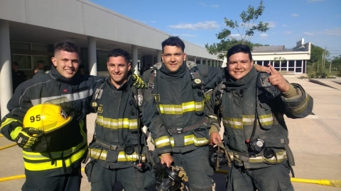 Bomberos de Armstrong campeones del desafío de habilidades en Gálvez