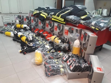 Armstrong: bomberos compraron equipamientos para los voluntarios