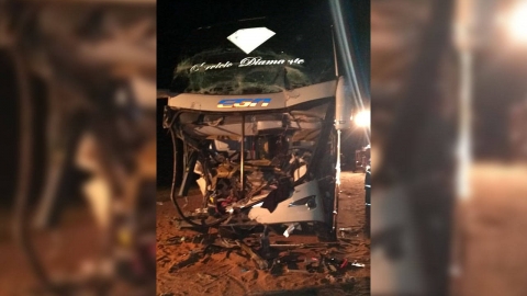 Cañada de Gómez: muere una turista uruguaya al chocar el micro en el que viajaban