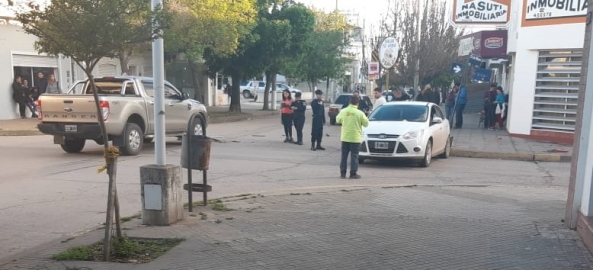 Marcos Juárez: fuerte accidente en la esquina de 1º y 25 de Mayo