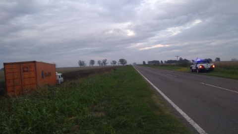 Leones: despistó un camión en Ruta 9 sin que se provocaran lesiones