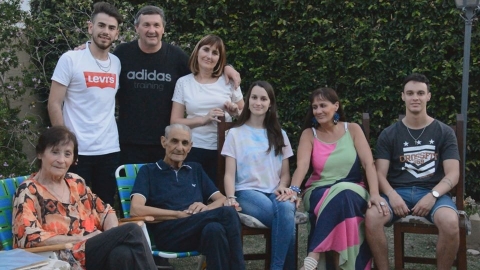 Hijos de Veteranos de Malvinas piden embanderar los frentes para homenajear a los héroes
