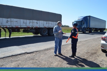 Corral de Bustos: desinfectan vehículos en accesos a la ciudad