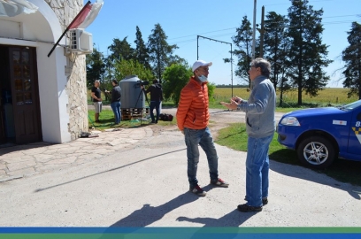 Corral de Bustos: desinfectan vehículos en accesos a la ciudad