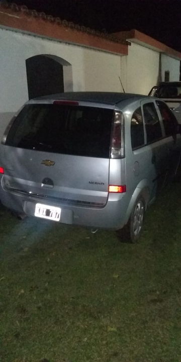 Detuvieron a 5 pescadores secuestrando una lancha y dos vehículos