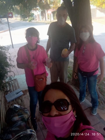 Fundación Rosa de Los Vientos asiste a parte de sus pacientes con alimentos y medicación