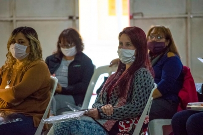 Las Parejas: capacitaron a peluqueros y personal centros de estética 