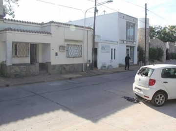 Hombre armado intentó atacar a la policía de Leones