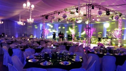 Eventos sociales: Hay que avanzar, aunque sea de a poco