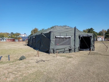 Ejército arma carpas sanitarias en Monte Buey
