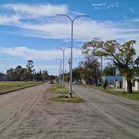 Nuevas obras de alumbrado público con luces led y pintado de columnas