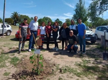 Plantando Vida celebró su última edición de 2022 con más de 300 ejemplares plantados