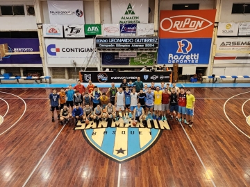 “Generar una competencia interna nos va a potenciar disputar por puestos”, dijo el entrenador Marcos Boccolini
