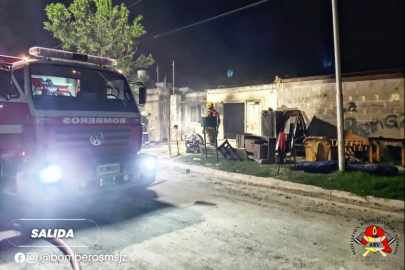 “No bajé los brazos y menos ahora porque mi hija y nietos me necesitan fuerte”, dijo Juana tras perder toda su vivienda en un incendio